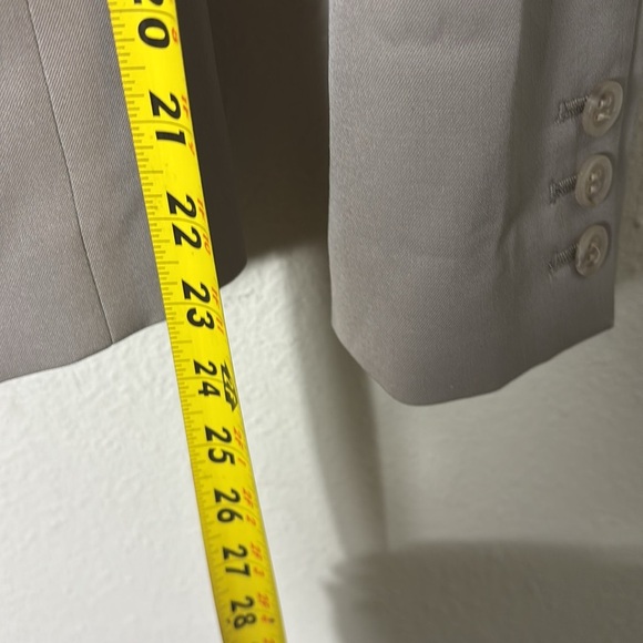 J. Crew 100% Wool Blazer in Greyish Beige - lined - size 2 - Picture 5 of 7